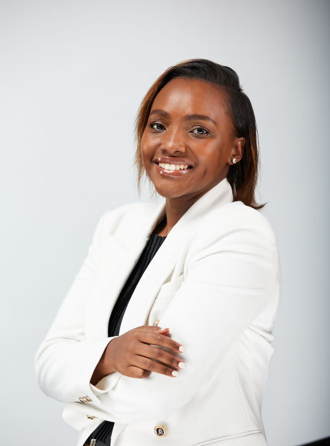 Diana Ngao - Host